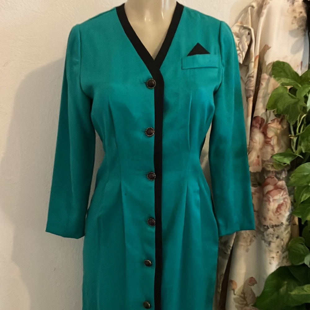 Vintage Dress R&A Collections Green black Trim Collar Neck Front Button Front